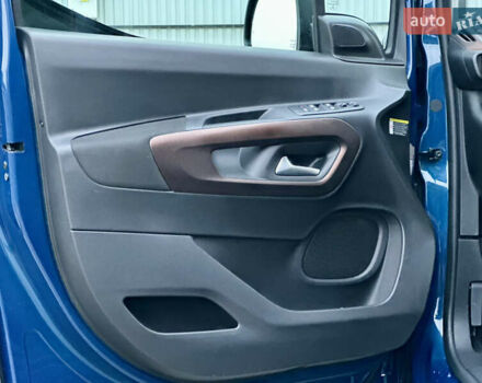 Синій Пежо e-Rifter, об'ємом двигуна 0 л та пробігом 50 тис. км за 19777 $, фото 43 на Automoto.ua