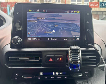 Синій Пежо e-Rifter, об'ємом двигуна 0 л та пробігом 50 тис. км за 19777 $, фото 59 на Automoto.ua