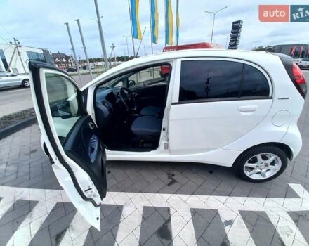 Белый Пежо иOн, объемом двигателя 0 л и пробегом 96 тыс. км за 4500 $, фото 35 на Automoto.ua