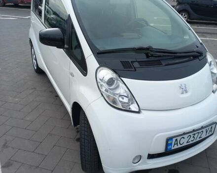Белый Пежо иOн, объемом двигателя 0 л и пробегом 96 тыс. км за 4500 $, фото 1 на Automoto.ua