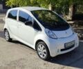 Белый Пежо иOн, объемом двигателя 0 л и пробегом 94 тыс. км за 3900 $, фото 1 на Automoto.ua