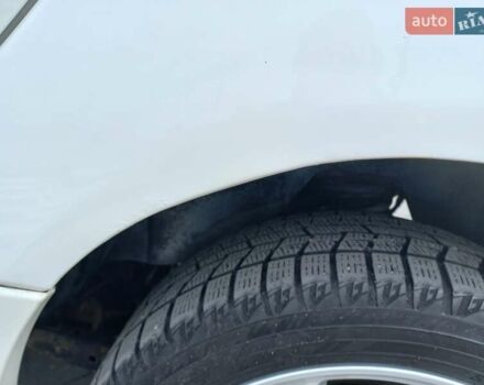 Белый Пежо иOн, объемом двигателя 0 л и пробегом 96 тыс. км за 4500 $, фото 45 на Automoto.ua
