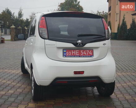 Белый Пежо иOн, объемом двигателя 0 л и пробегом 84 тыс. км за 3550 $, фото 8 на Automoto.ua