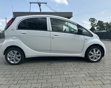 Белый Пежо иOн, объемом двигателя 0 л и пробегом 97 тыс. км за 4500 $, фото 1 на Automoto.ua