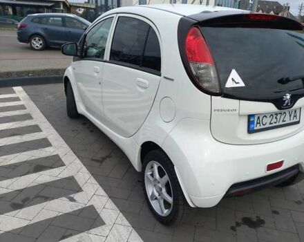 Белый Пежо иOн, объемом двигателя 0 л и пробегом 96 тыс. км за 4500 $, фото 6 на Automoto.ua