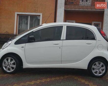 Белый Пежо иOн, объемом двигателя 0 л и пробегом 84 тыс. км за 3550 $, фото 11 на Automoto.ua