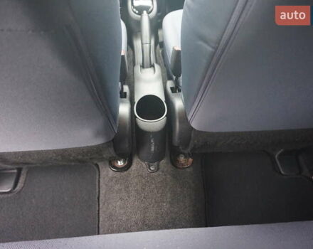 Белый Пежо иOн, объемом двигателя 0 л и пробегом 84 тыс. км за 3550 $, фото 48 на Automoto.ua