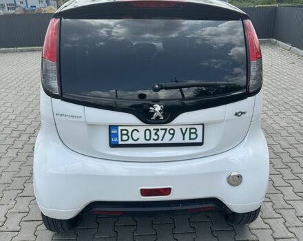 Белый Пежо иOн, объемом двигателя 0 л и пробегом 97 тыс. км за 4500 $, фото 2 на Automoto.ua