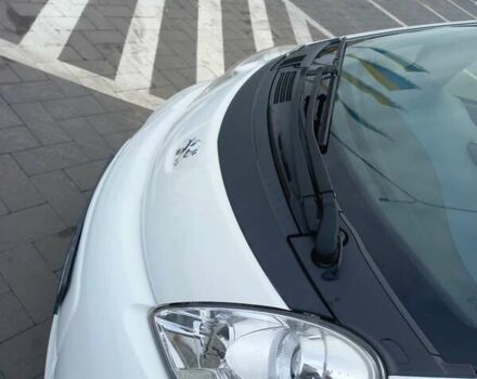 Белый Пежо иOн, объемом двигателя 0 л и пробегом 96 тыс. км за 4500 $, фото 26 на Automoto.ua