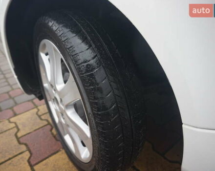 Белый Пежо иOн, объемом двигателя 0 л и пробегом 84 тыс. км за 3550 $, фото 53 на Automoto.ua