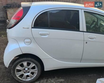 Белый Пежо иOн, объемом двигателя 0 л и пробегом 121 тыс. км за 4990 $, фото 3 на Automoto.ua