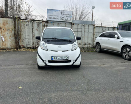 Білий Пежо iOн, об'ємом двигуна 0 л та пробігом 81 тис. км за 3200 $, фото 1 на Automoto.ua
