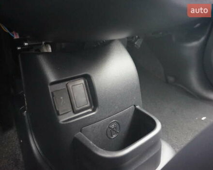 Белый Пежо иOн, объемом двигателя 0 л и пробегом 84 тыс. км за 3550 $, фото 35 на Automoto.ua