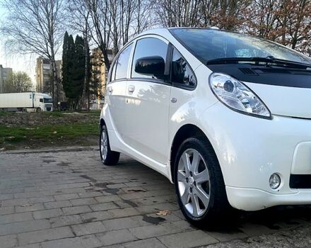 Белый Пежо иOн, объемом двигателя 0 л и пробегом 67 тыс. км за 4500 $, фото 3 на Automoto.ua