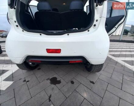 Белый Пежо иOн, объемом двигателя 0 л и пробегом 96 тыс. км за 4500 $, фото 20 на Automoto.ua