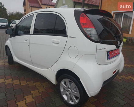 Белый Пежо иOн, объемом двигателя 0 л и пробегом 84 тыс. км за 3550 $, фото 18 на Automoto.ua