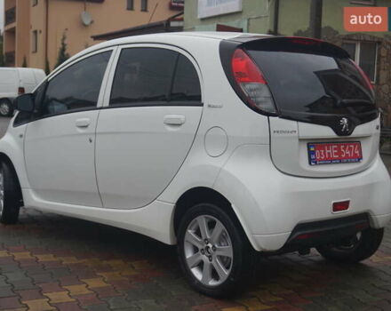 Белый Пежо иOн, объемом двигателя 0 л и пробегом 84 тыс. км за 3550 $, фото 9 на Automoto.ua