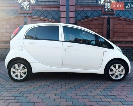 Белый Пежо иOн, объемом двигателя 0 л и пробегом 69 тыс. км за 4299 $, фото 4 на Automoto.ua