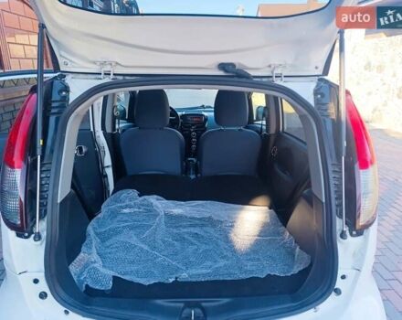 Белый Пежо иOн, объемом двигателя 0 л и пробегом 69 тыс. км за 4299 $, фото 20 на Automoto.ua