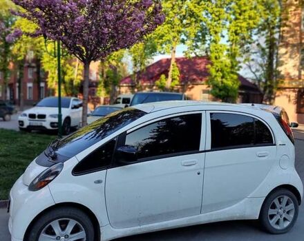 Білий Пежо iOн, об'ємом двигуна 0 л та пробігом 115 тис. км за 6000 $, фото 2 на Automoto.ua