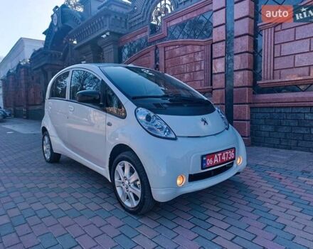 Белый Пежо иOн, объемом двигателя 0 л и пробегом 69 тыс. км за 4299 $, фото 2 на Automoto.ua