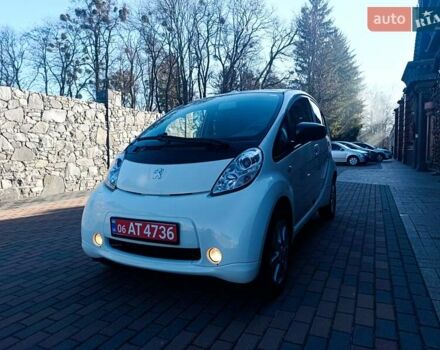 Белый Пежо иOн, объемом двигателя 0 л и пробегом 69 тыс. км за 4299 $, фото 10 на Automoto.ua