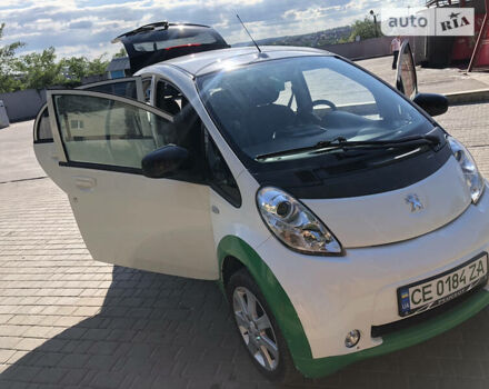 Белый Пежо иOн, объемом двигателя 0 л и пробегом 80 тыс. км за 5000 $, фото 9 на Automoto.ua