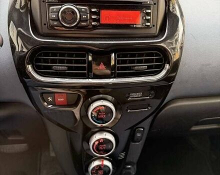 Белый Пежо иOн, объемом двигателя 0 л и пробегом 80 тыс. км за 4500 $, фото 46 на Automoto.ua