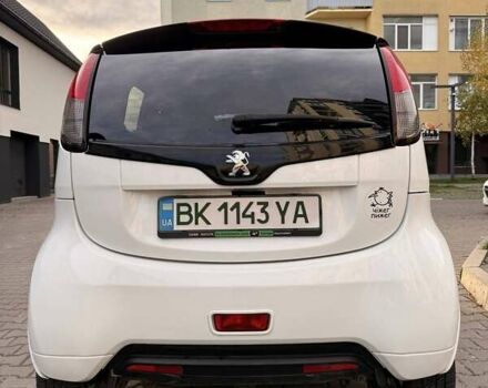 Белый Пежо иOн, объемом двигателя 0 л и пробегом 80 тыс. км за 4500 $, фото 5 на Automoto.ua
