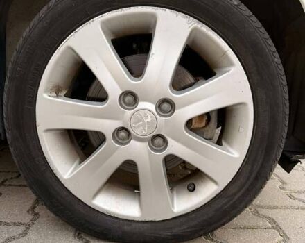 Белый Пежо иOн, объемом двигателя 0 л и пробегом 80 тыс. км за 4500 $, фото 17 на Automoto.ua