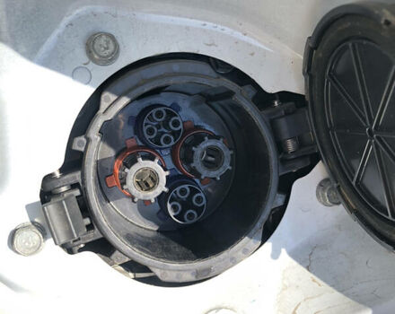 Белый Пежо иOн, объемом двигателя 0 л и пробегом 80 тыс. км за 5000 $, фото 12 на Automoto.ua