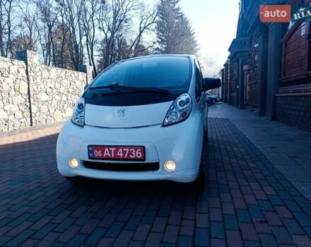 Белый Пежо иOн, объемом двигателя 0 л и пробегом 69 тыс. км за 4299 $, фото 11 на Automoto.ua
