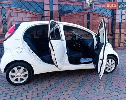 Белый Пежо иOн, объемом двигателя 0 л и пробегом 69 тыс. км за 4299 $, фото 16 на Automoto.ua