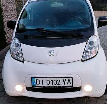 Белый Пежо иOн, объемом двигателя 0 л и пробегом 102 тыс. км за 4500 $, фото 21 на Automoto.ua