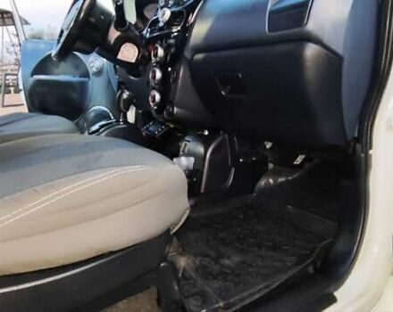 Белый Пежо иOн, объемом двигателя 0 л и пробегом 102 тыс. км за 4500 $, фото 16 на Automoto.ua