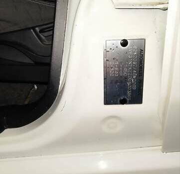 Белый Пежо иOн, объемом двигателя 0 л и пробегом 102 тыс. км за 4500 $, фото 37 на Automoto.ua