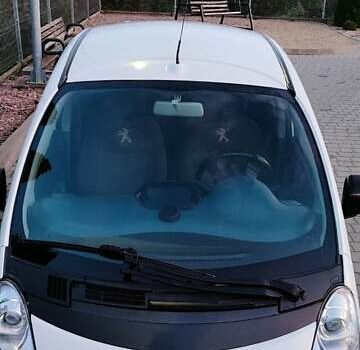 Белый Пежо иOн, объемом двигателя 0 л и пробегом 102 тыс. км за 4500 $, фото 25 на Automoto.ua