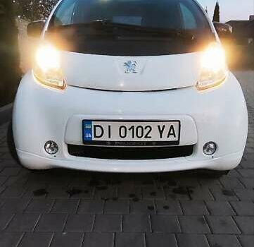 Белый Пежо иOн, объемом двигателя 0 л и пробегом 102 тыс. км за 4500 $, фото 29 на Automoto.ua