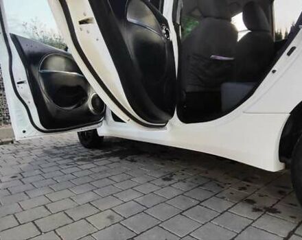 Белый Пежо иOн, объемом двигателя 0 л и пробегом 102 тыс. км за 4500 $, фото 11 на Automoto.ua