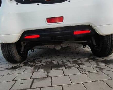 Белый Пежо иOн, объемом двигателя 0 л и пробегом 102 тыс. км за 4500 $, фото 12 на Automoto.ua