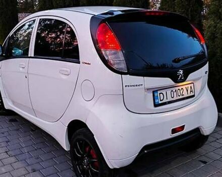 Белый Пежо иOн, объемом двигателя 0 л и пробегом 102 тыс. км за 4500 $, фото 30 на Automoto.ua
