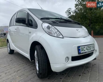 Пежо iOн 2014 у Луцьку на Automoto.ua Білий Пежо iOн, об'ємом двигуна 0 л та пробігом 49 тис. км за 4950 $, фото 1 на Automoto.ua