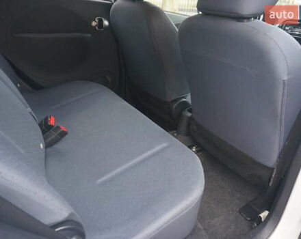 Белый Пежо иOн, объемом двигателя 0 л и пробегом 103 тыс. км за 4200 $, фото 39 на Automoto.ua