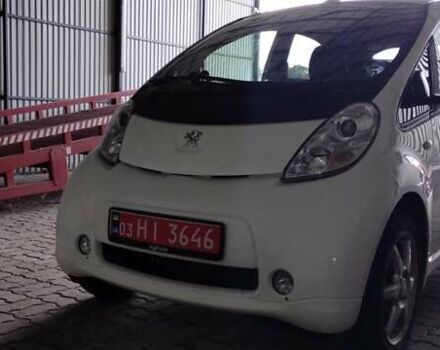 Белый Пежо иOн, объемом двигателя 0 л и пробегом 93 тыс. км за 4600 $, фото 5 на Automoto.ua