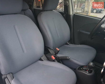 Белый Пежо иOн, объемом двигателя 0 л и пробегом 103 тыс. км за 4200 $, фото 36 на Automoto.ua