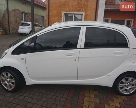 Белый Пежо иOн, объемом двигателя 0 л и пробегом 103 тыс. км за 4200 $, фото 18 на Automoto.ua