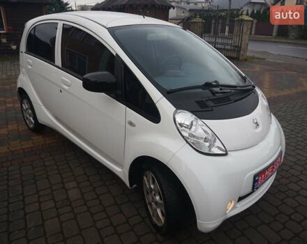Белый Пежо иOн, объемом двигателя 0 л и пробегом 103 тыс. км за 4200 $, фото 13 на Automoto.ua