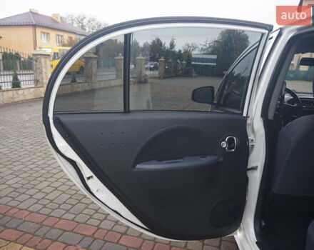 Белый Пежо иOн, объемом двигателя 0 л и пробегом 103 тыс. км за 4200 $, фото 41 на Automoto.ua