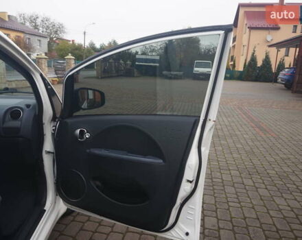 Белый Пежо иOн, объемом двигателя 0 л и пробегом 103 тыс. км за 4200 $, фото 34 на Automoto.ua