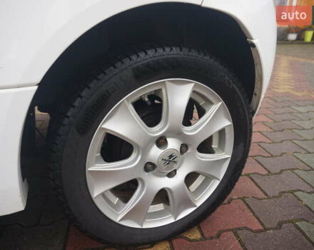 Белый Пежо иOн, объемом двигателя 0 л и пробегом 103 тыс. км за 4200 $, фото 51 на Automoto.ua